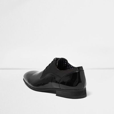 Black patent smart lace-up shoes